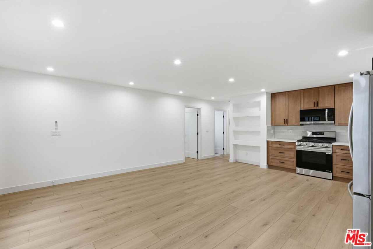 3431 Edgehill Dr - Photo 5 of 23