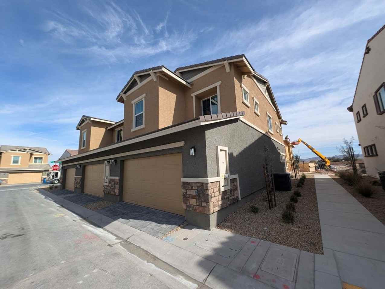 924 Violet Heron St - Photo 3 of 26