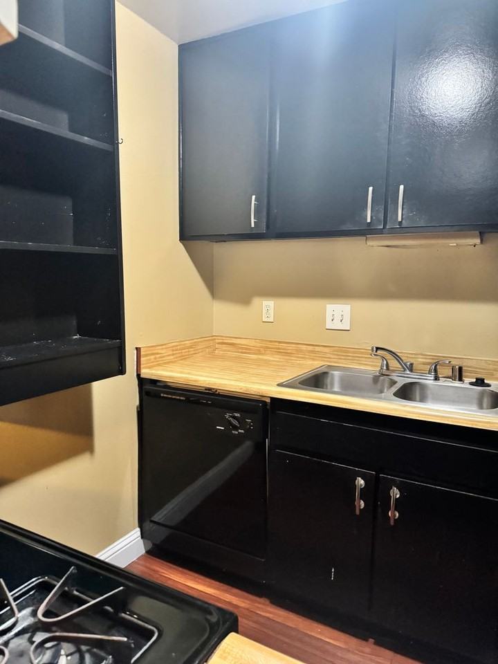 4814 E Rialto Ave #106 - Photo 7 of 27