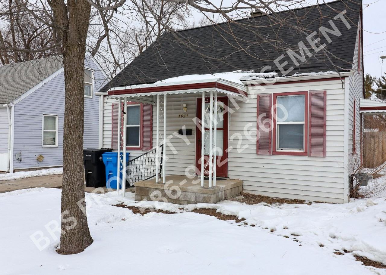 1621 E 11 Mile Rd - Photo 2 of 17