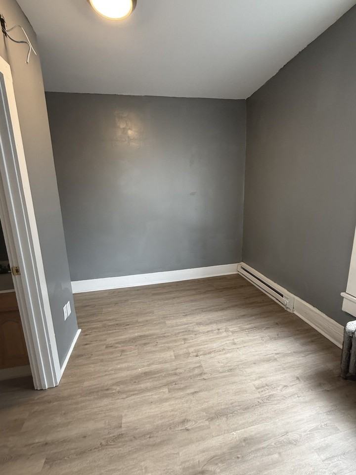 316 S Monroe St - Photo 4 of 5