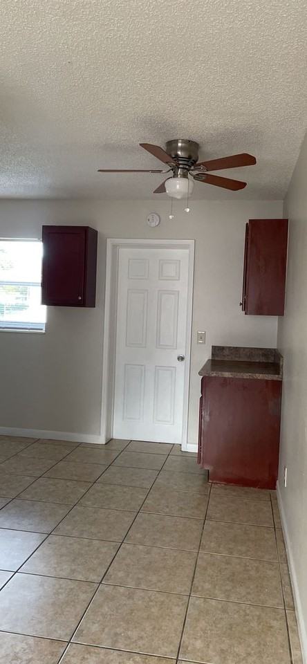 1340 Sunset Rd - Photo 2 of 13