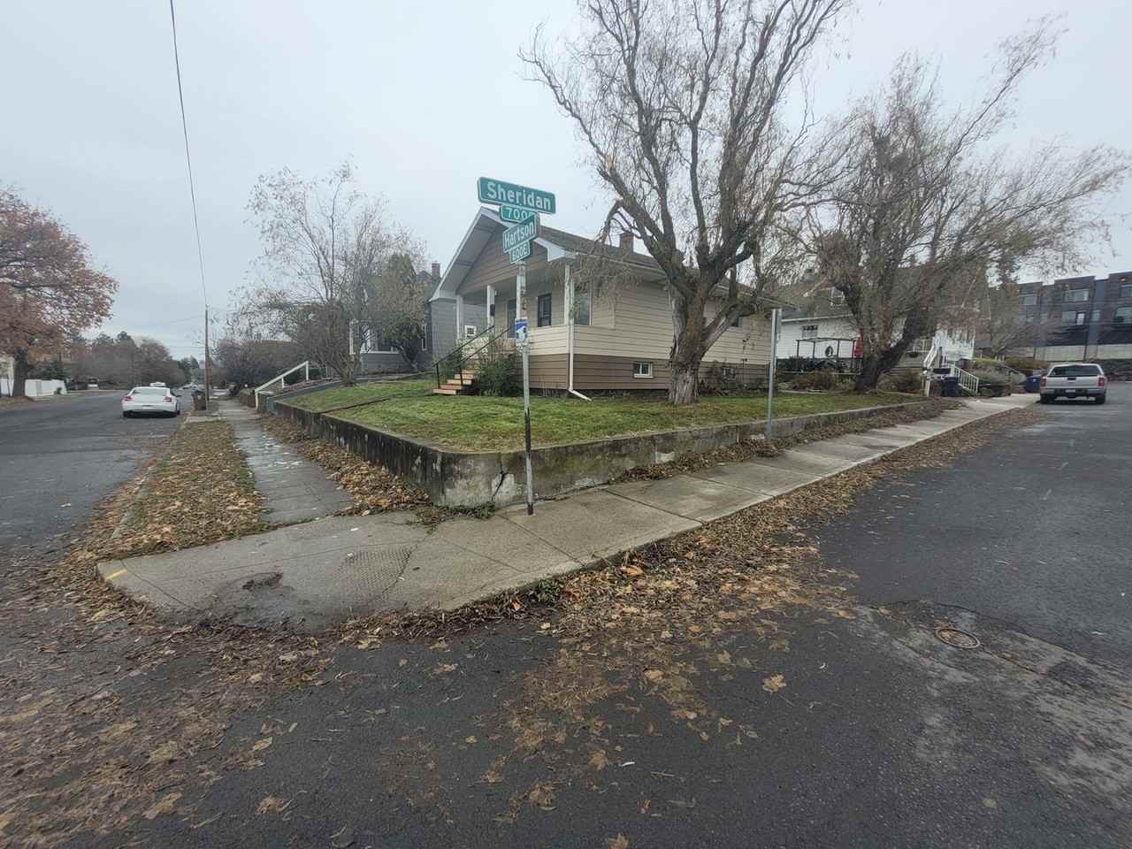 604 E Hartson Ave - Photo 5 of 20