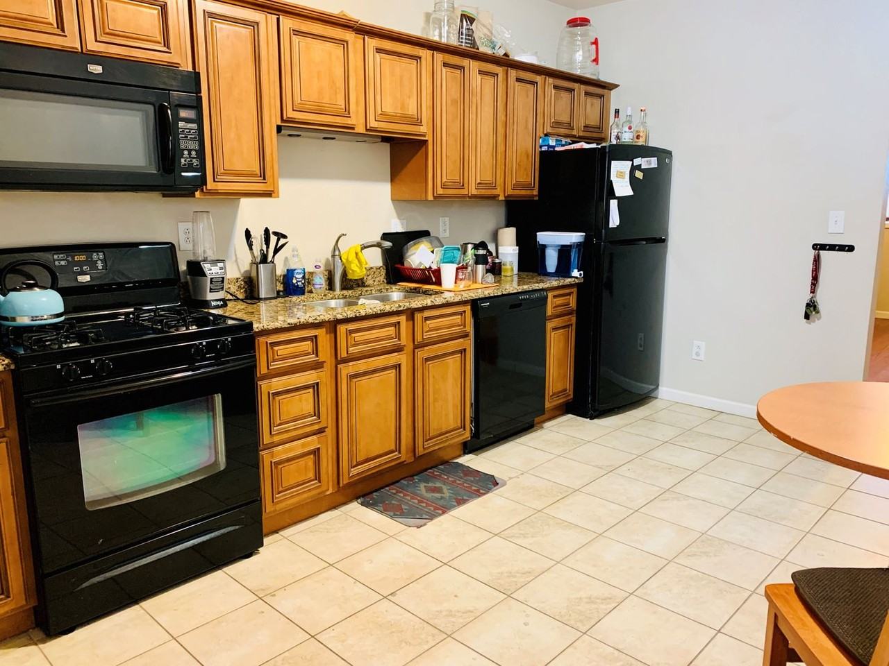 154 Pius St - Photo 2 of 14