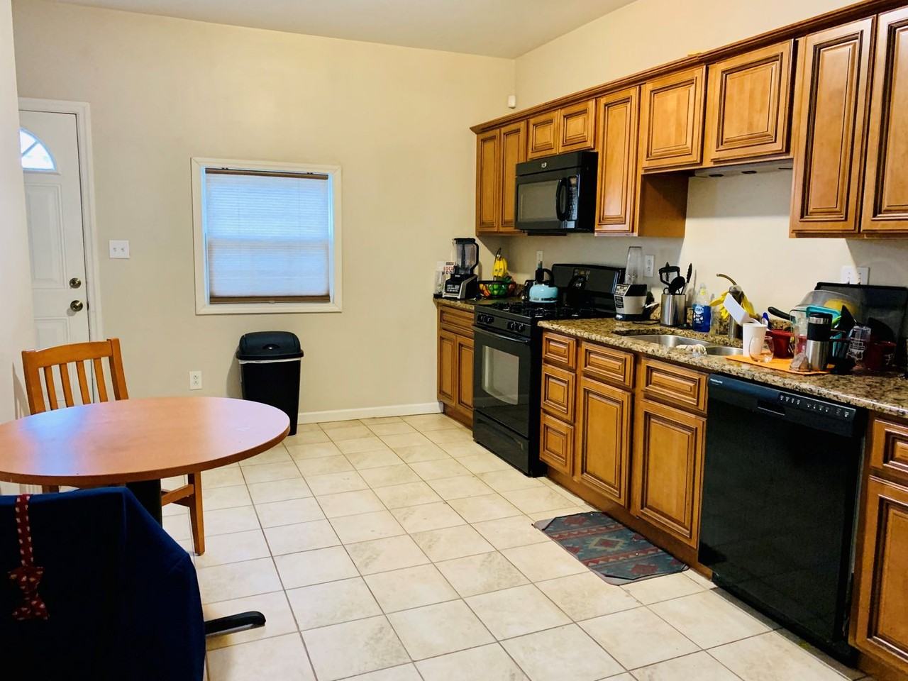 154 Pius St - Photo 3 of 14