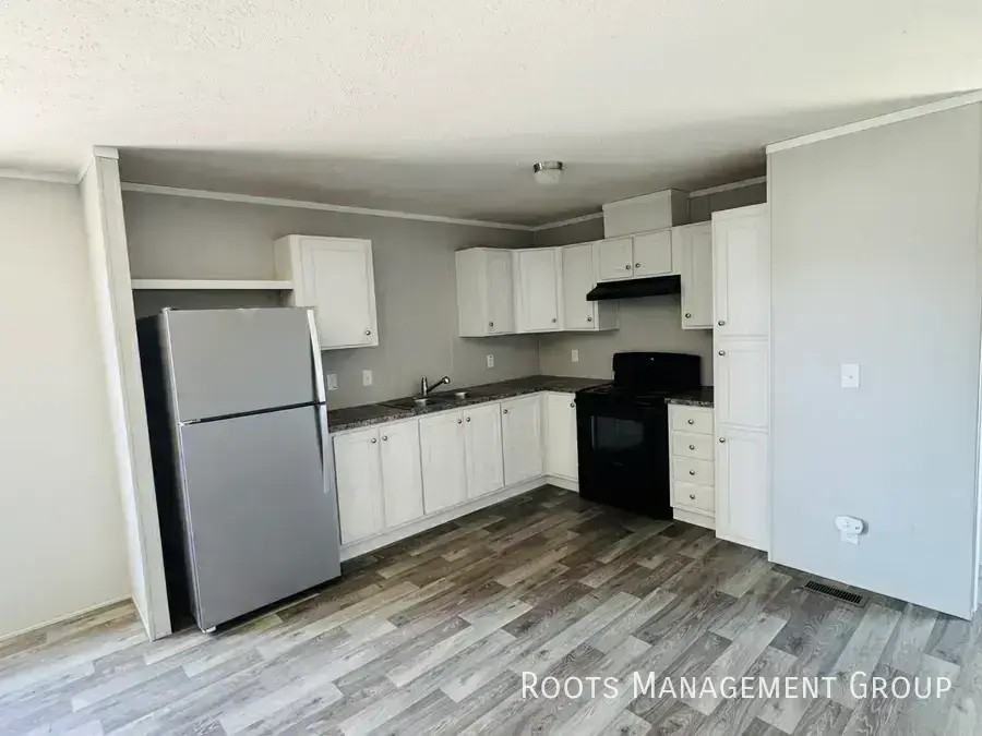 2300 E Philip Ave Trlr 12b #12B - Photo 2 of 10