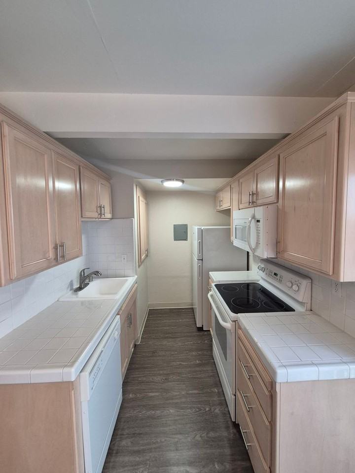 G Street (2612, 2616) - Photo 2 of 50