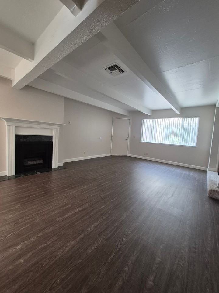 G Street (2612, 2616) - Photo 3 of 50