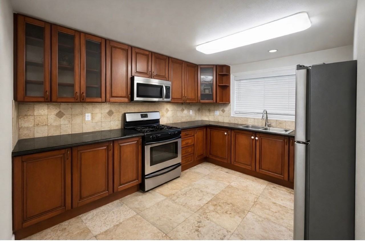 Sylvan Townhomes - Photo 5 of 7