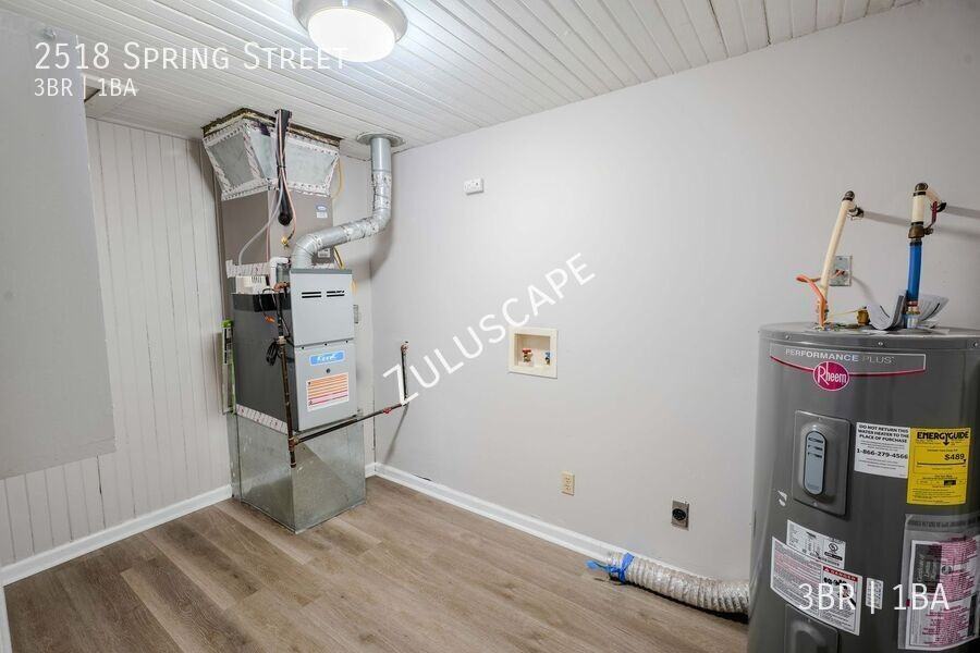 2518 Spring St - Photo 6 of 12