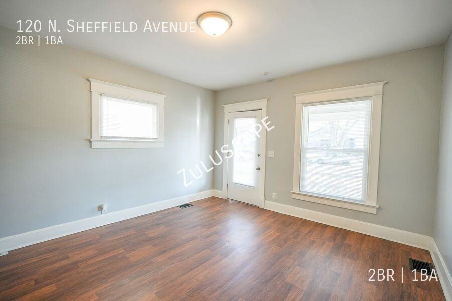 120 N Sheffield Ave - Photo 3 of 21