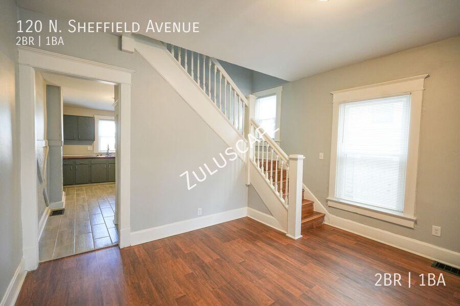 120 N Sheffield Ave - Photo 4 of 21
