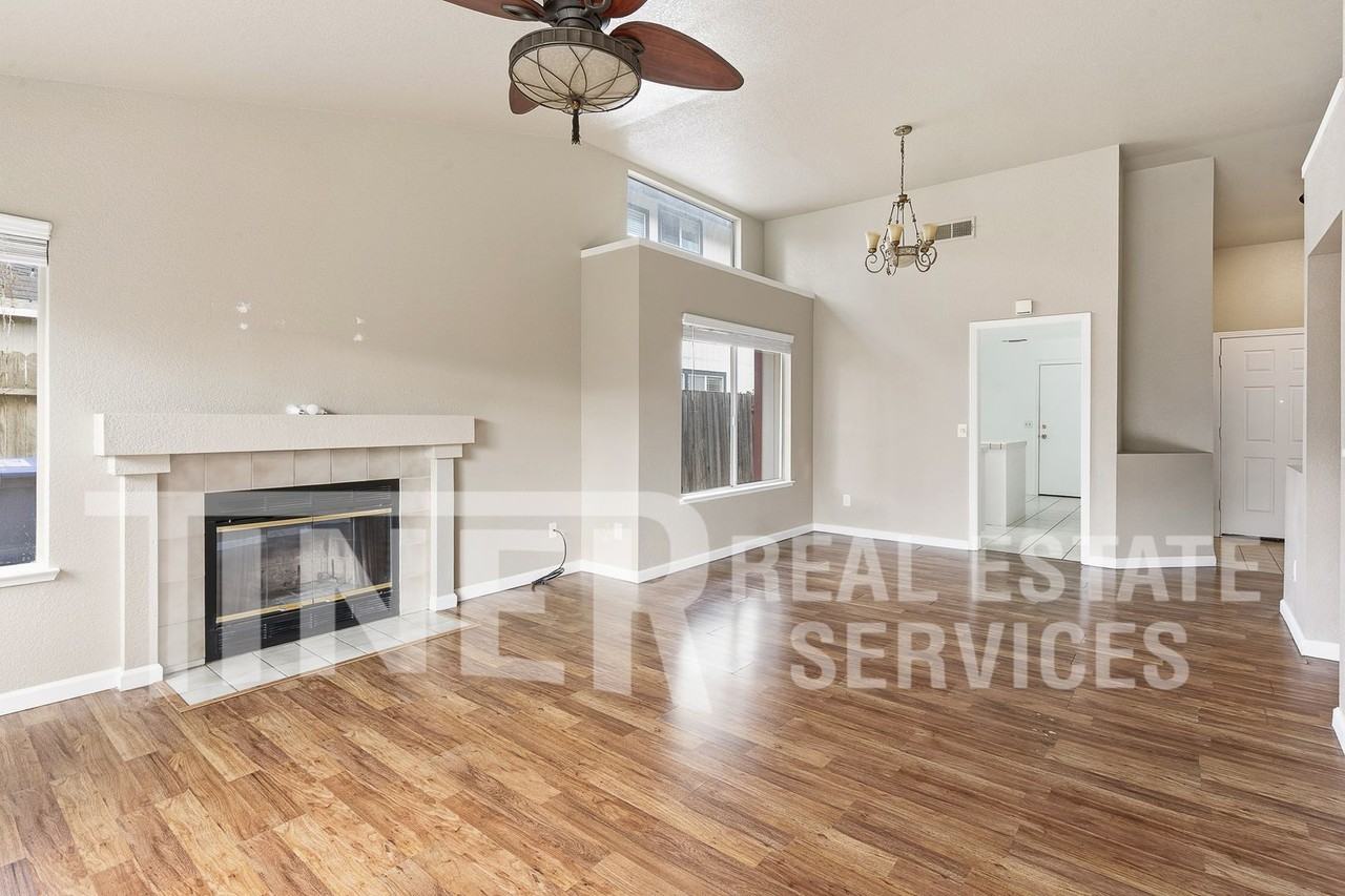 9074 Concerto Ct - Photo 2 of 20