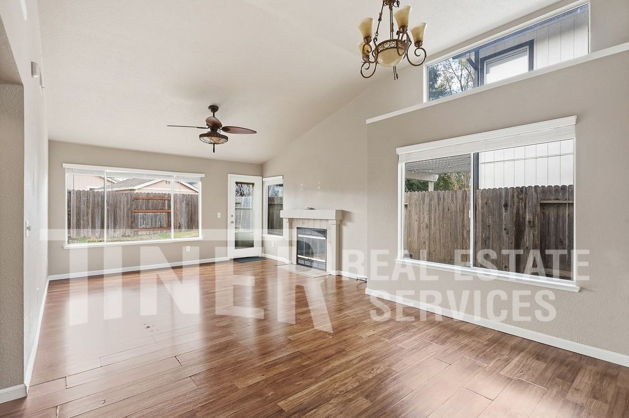 9074 Concerto Ct - Photo 3 of 20