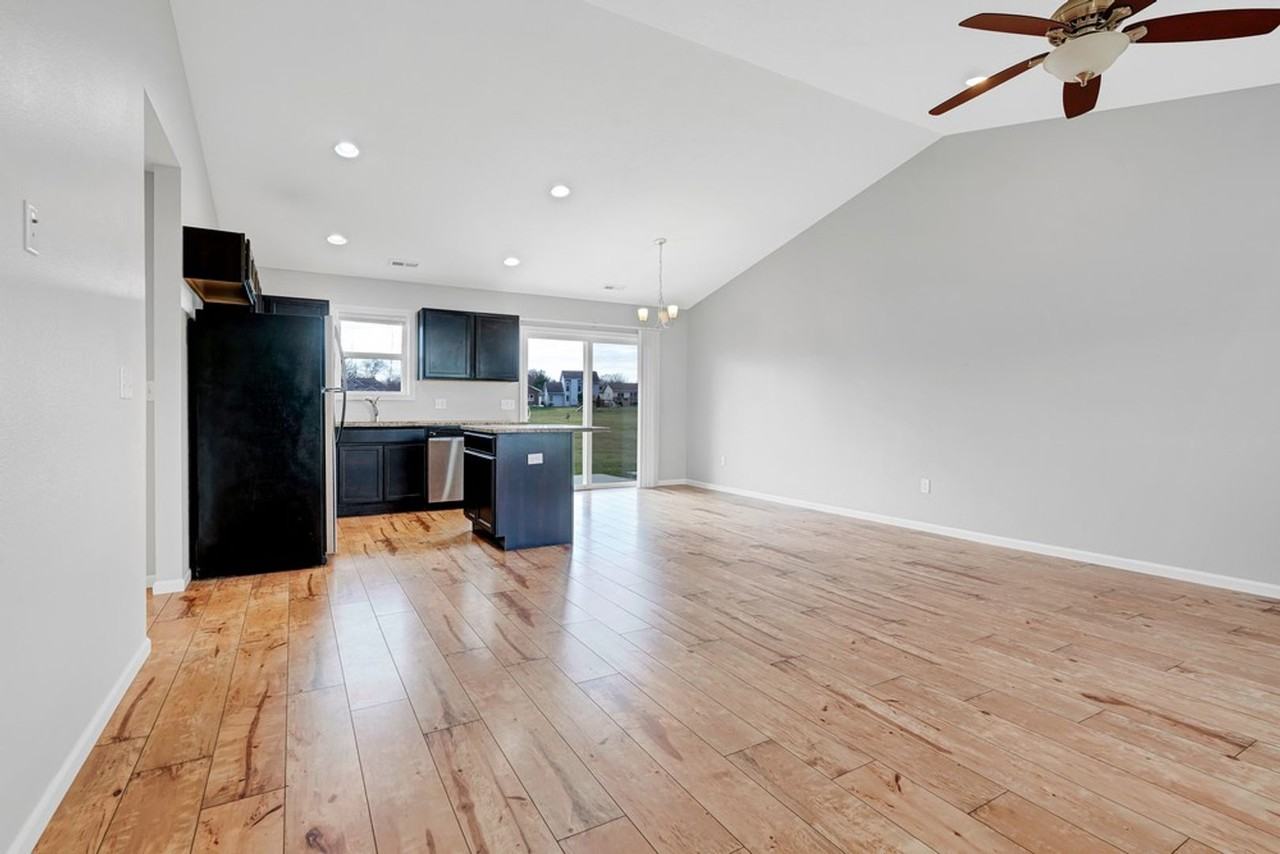 5814 Summerland Dr - Photo 3 of 12