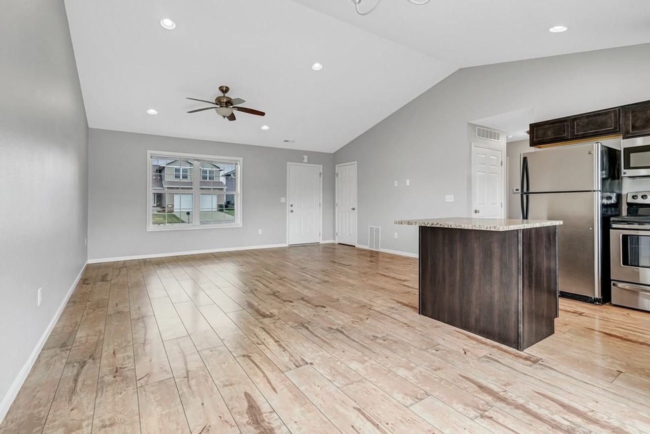 5814 Summerland Dr - Photo 4 of 12