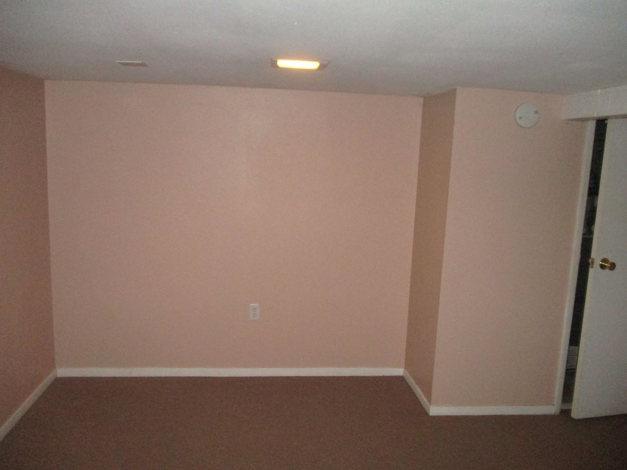 2408 42nd St - Photo 6 of 6