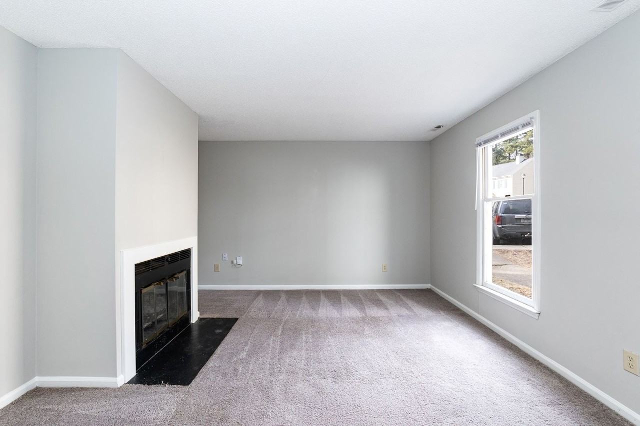 112 Rhum Pl - Photo 3 of 23