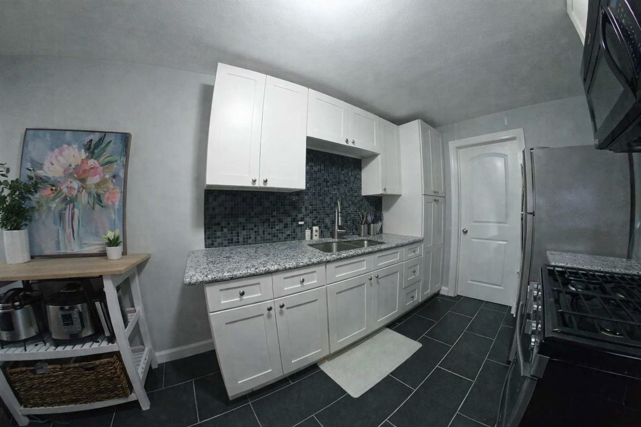 509 Moro St - Photo 2 of 8