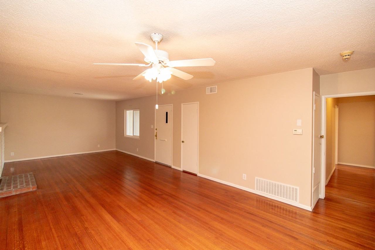 23 N Michigan St - Photo 6 of 25