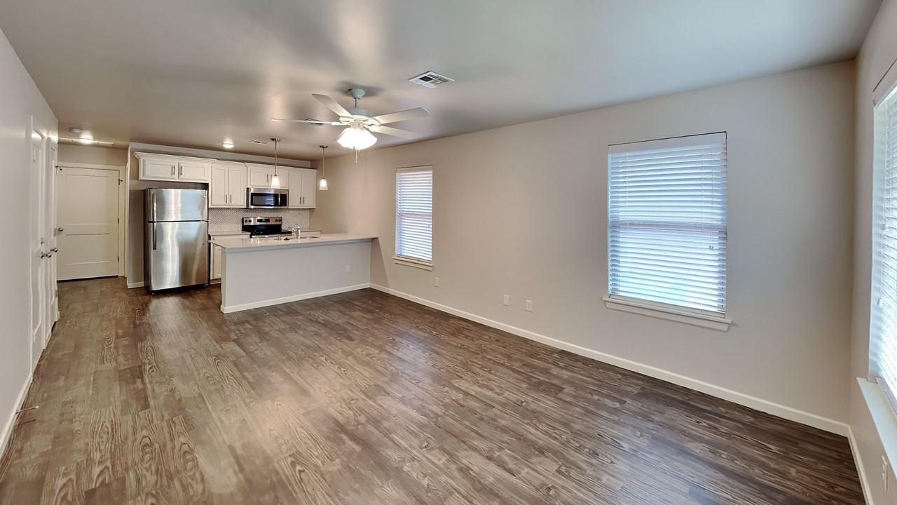 11529 Keystone Cir - Photo 5 of 16