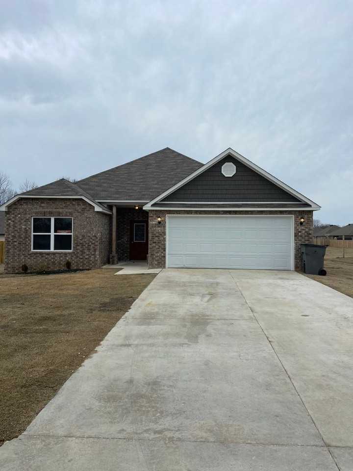 1002 Spring Grove Rd - Photo 4 of 22