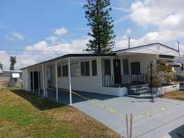 featured image of 707 50th Ave W