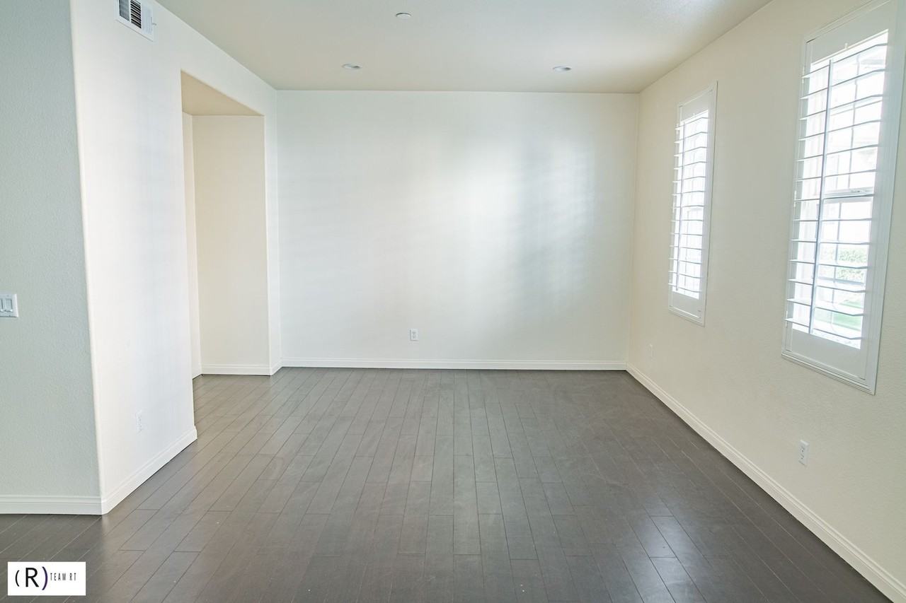 4230 Via Angelo - Photo 5 of 34