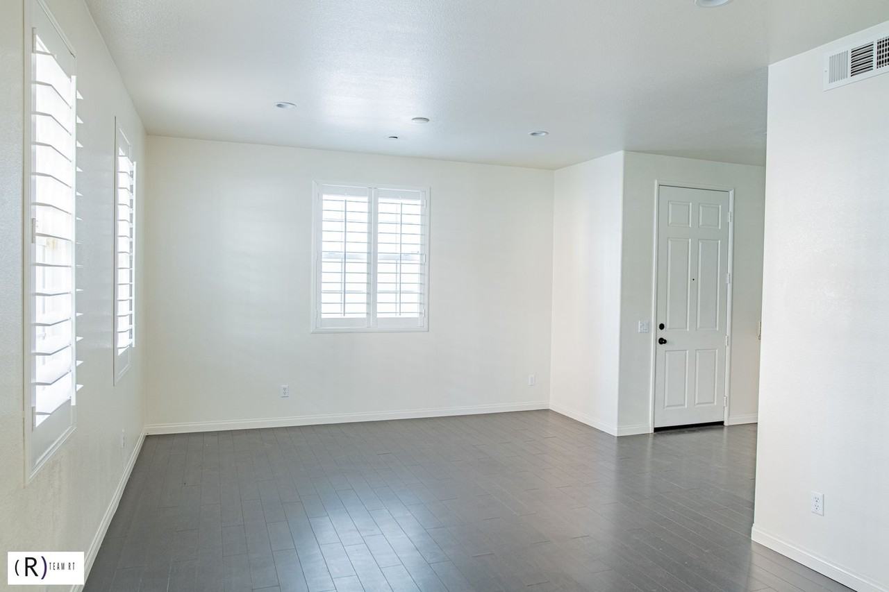 4230 Via Angelo - Photo 6 of 34