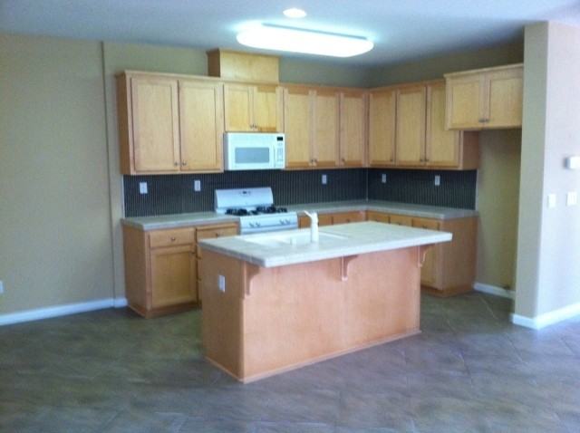 760 Greentree Cir - Photo 4 of 15