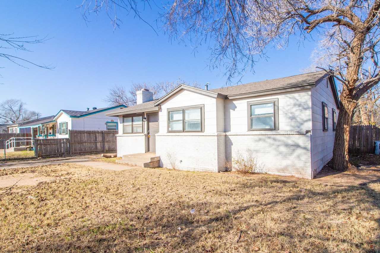 3304 Itasca St - Photo 3 of 13