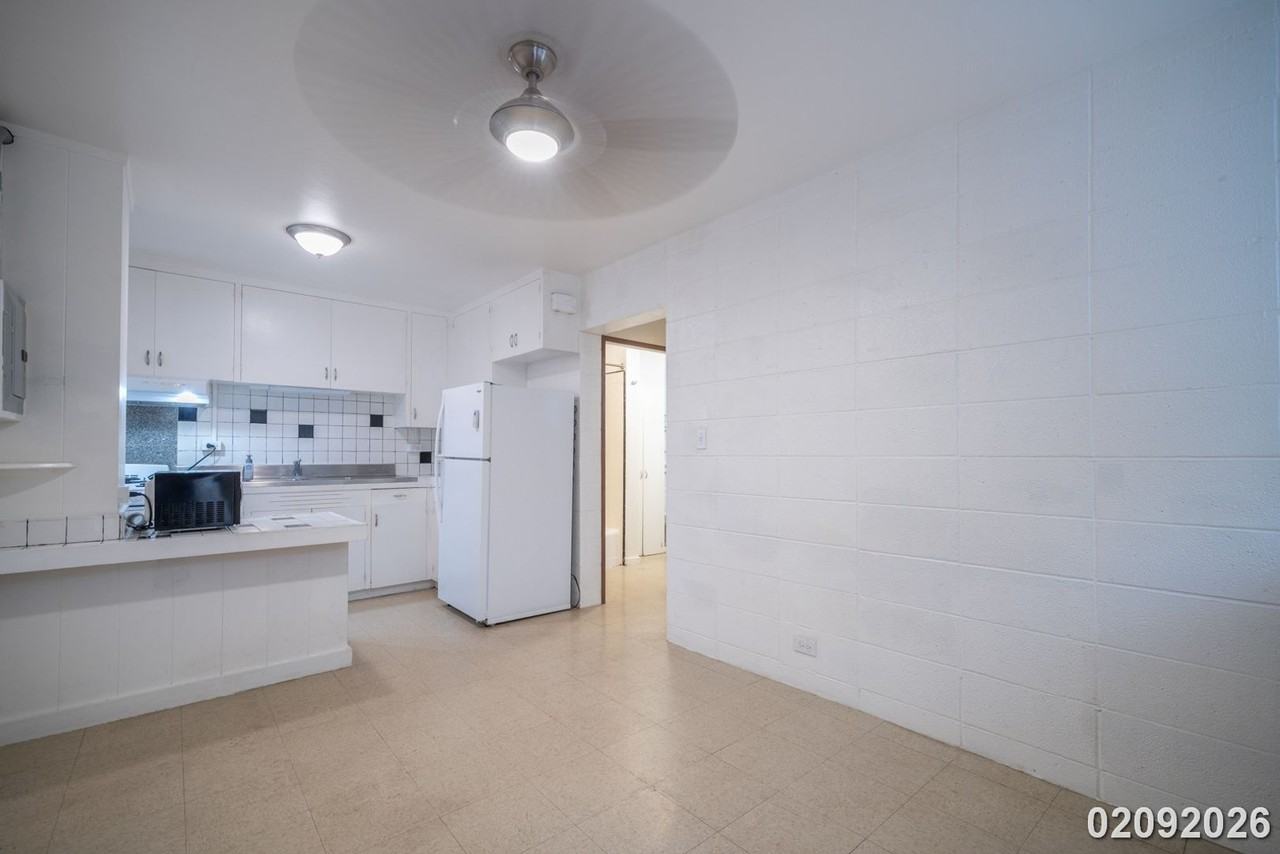 2202 Fern St - Photo 4 of 17