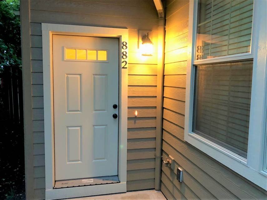 882 Nw 26th St - Photo 2 of 18