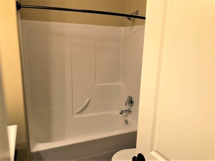 882 Nw 26th St - Photo 6 of 18