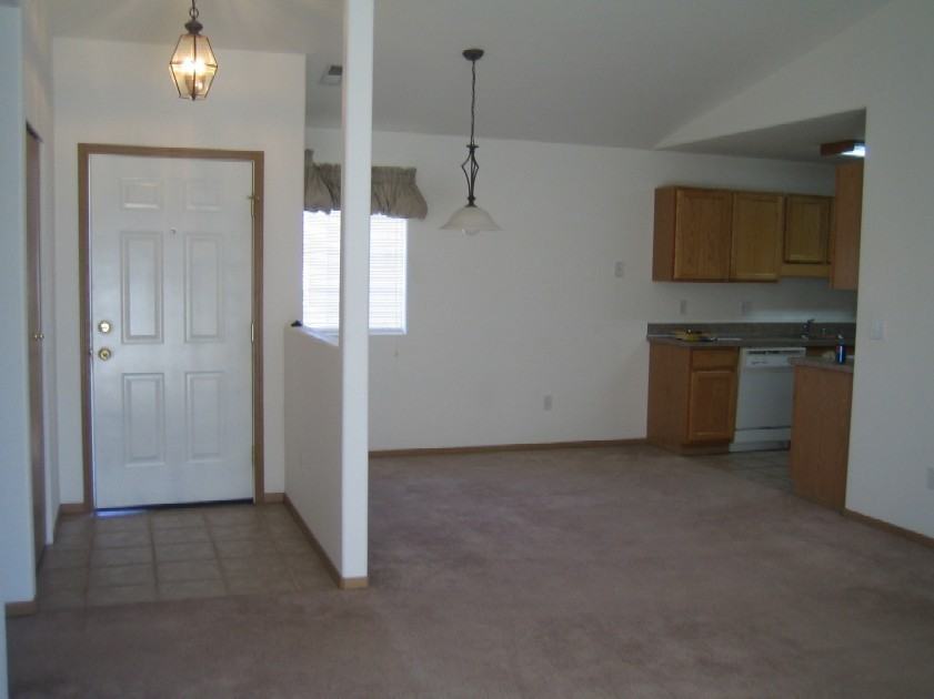 4511 Saguaro Dr - Photo 3 of 15