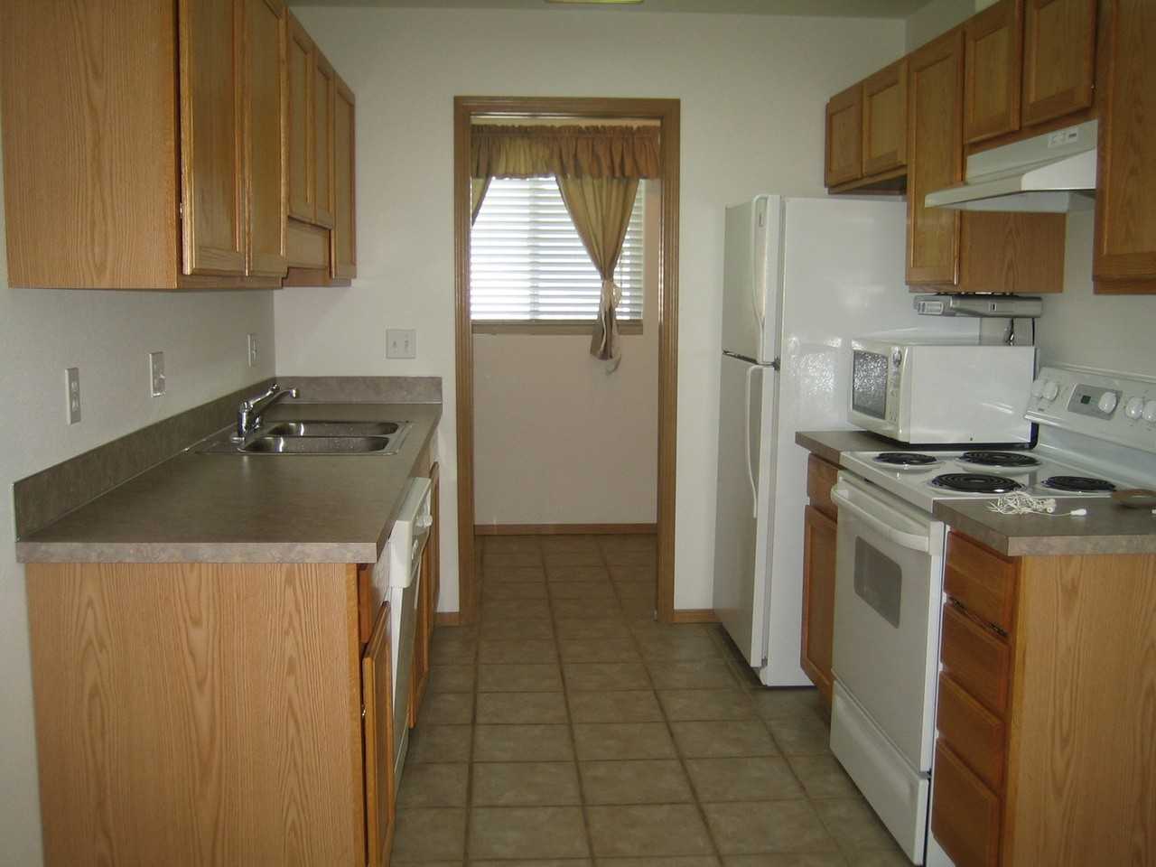 4511 Saguaro Dr - Photo 4 of 15