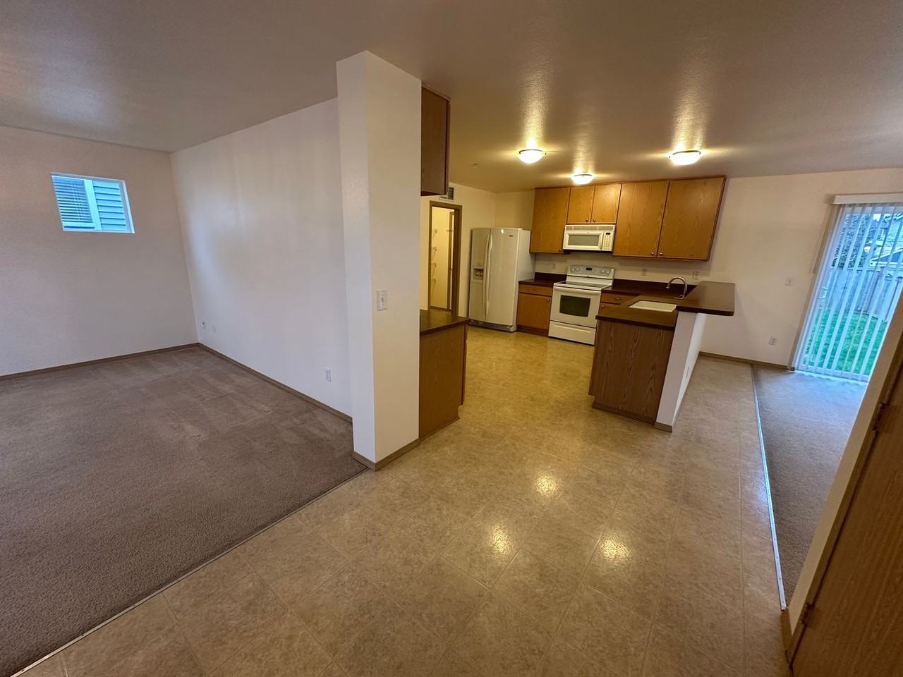 1722 Cadborough Ln - Photo 2 of 24