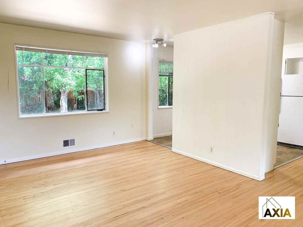 205 S 39th St - Photo 3 of 13