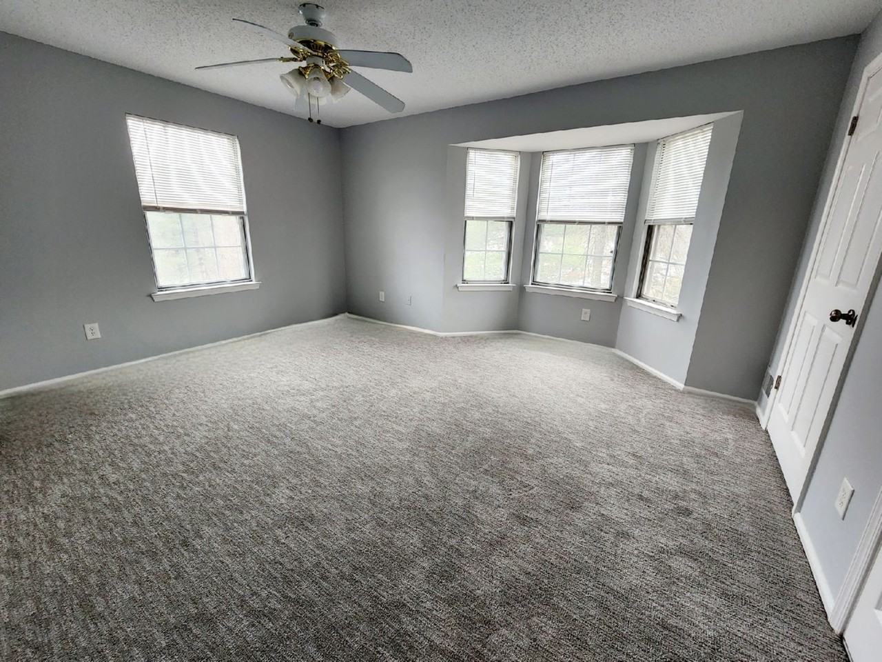 980 Juniper Way - Photo 7 of 16