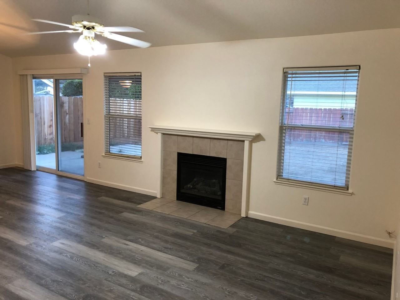 13337 Skyline Blvd - Photo 2 of 10