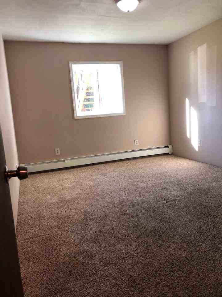 1122 Matthew Circle - Photo 6 of 17