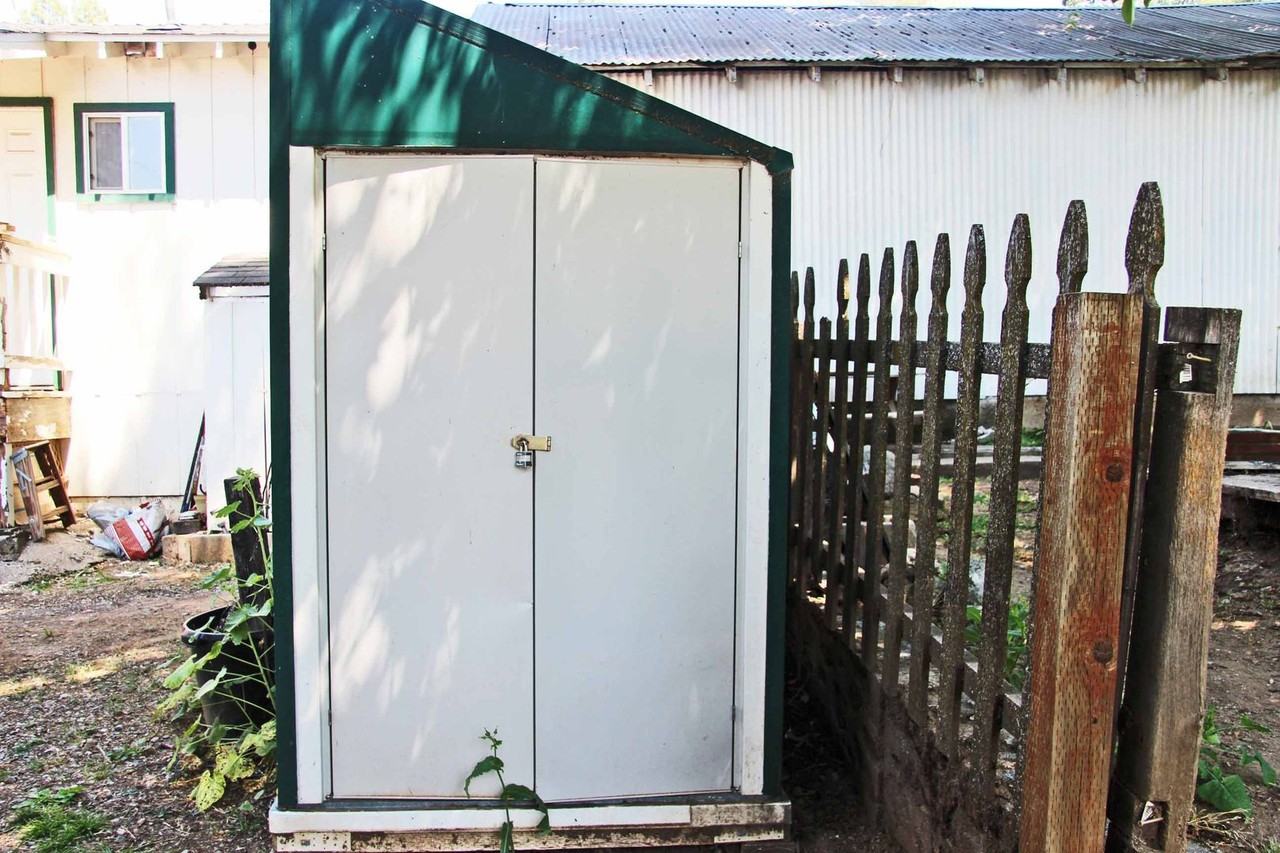 18493 Rozier Ave - Photo 5 of 14