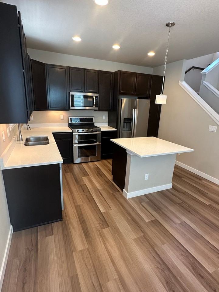 12884 E Dickenson Ave - Photo 4 of 20