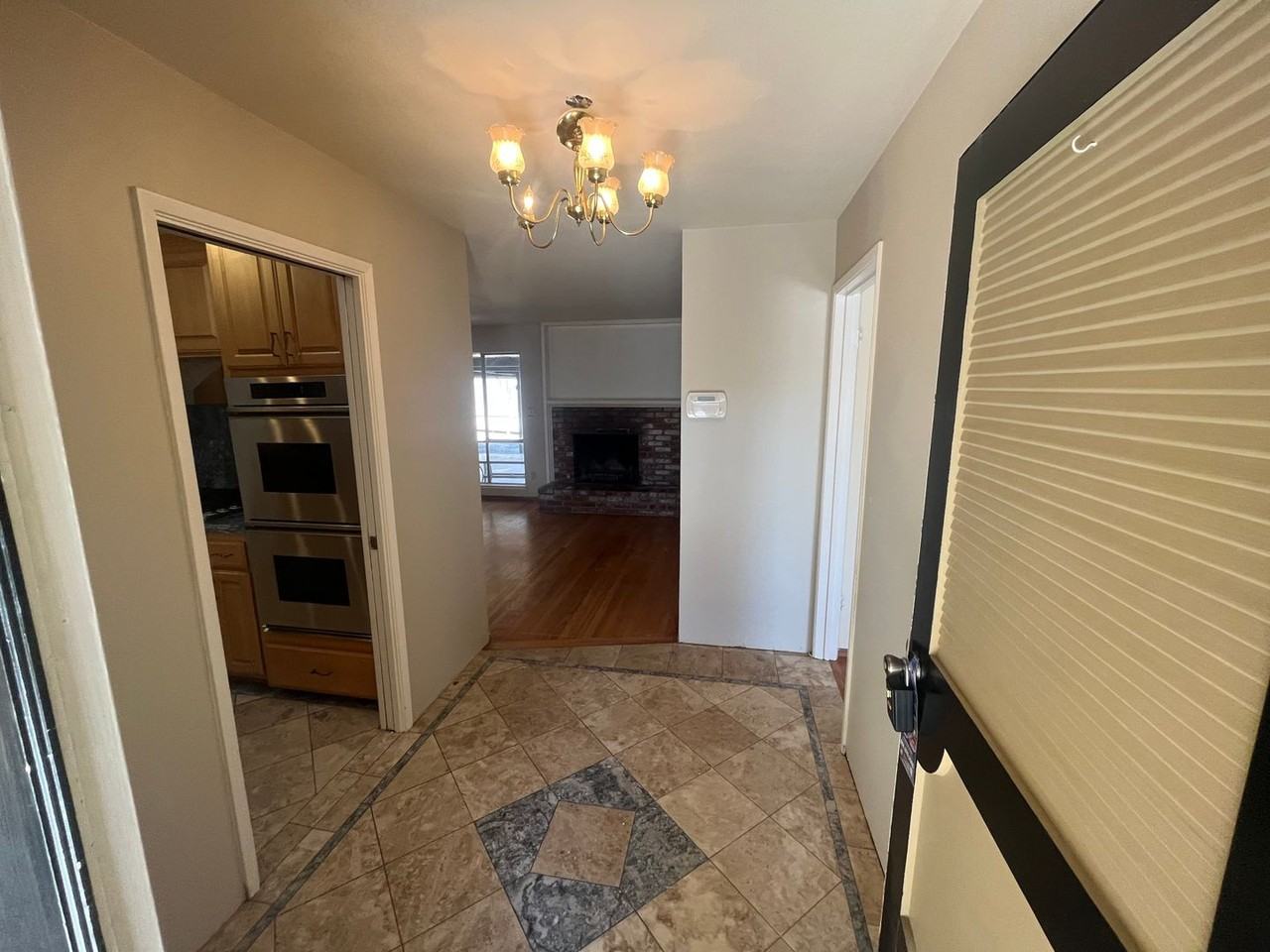 4524 Fieldcrest Dr - Photo 3 of 36