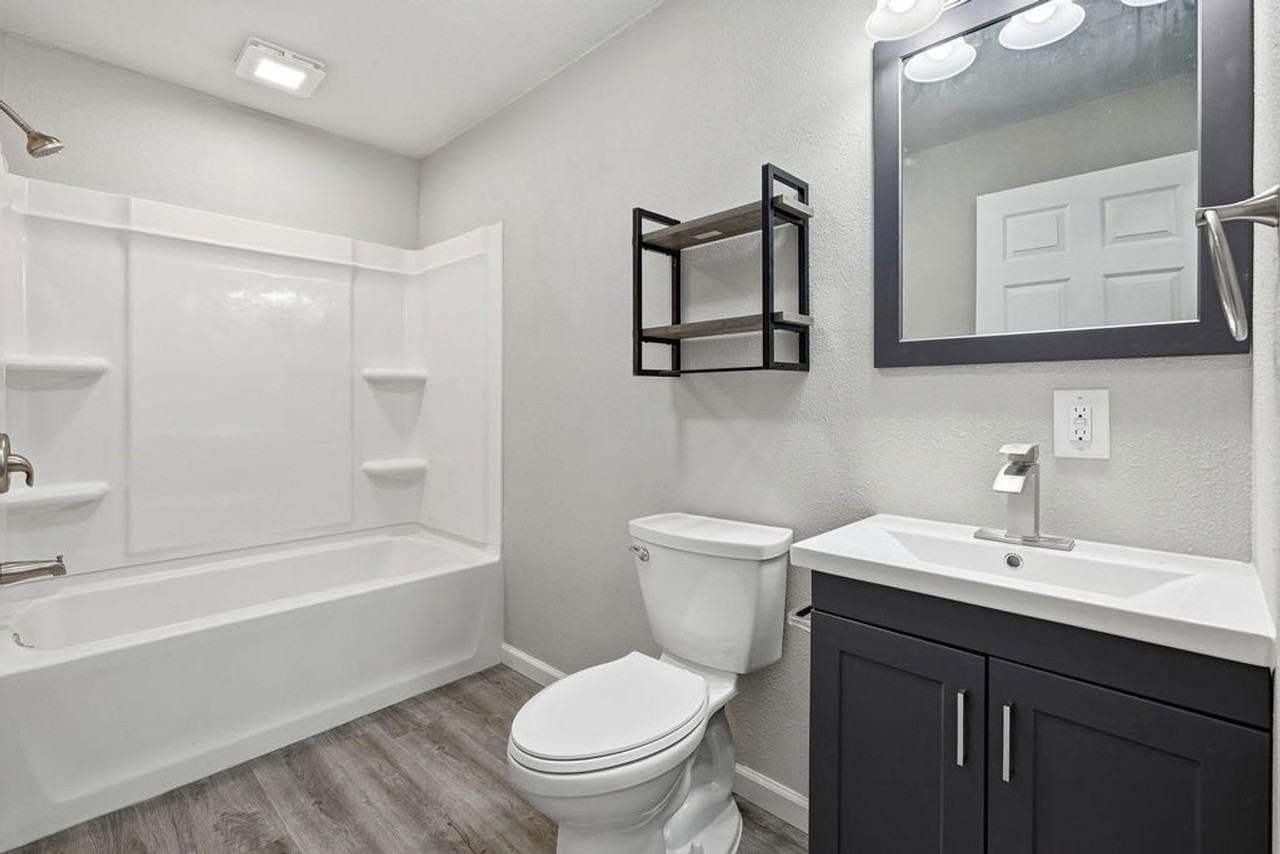 313 Novak St - Photo 7 of 19