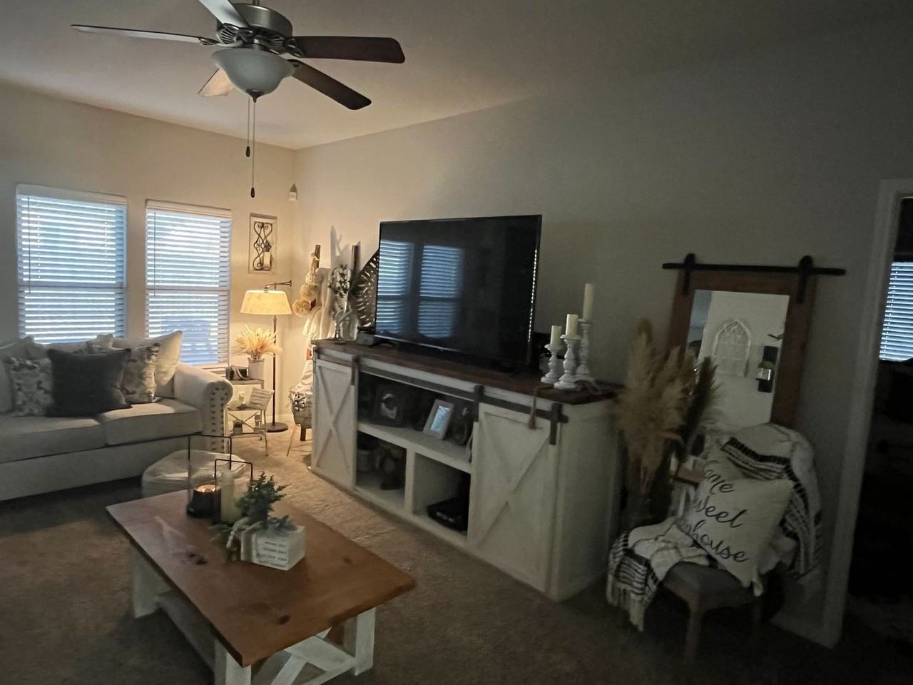 908 Glenhaven - Photo 3 of 13