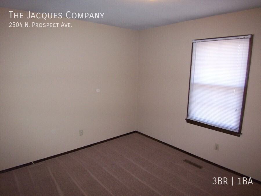 2504 N Prospect Ave - Photo 5 of 10