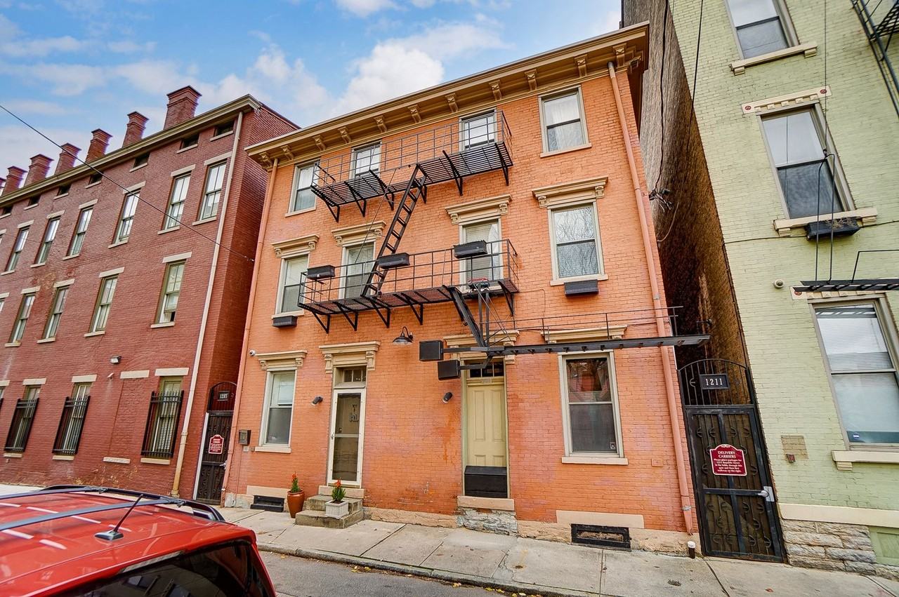 1207 Republic St - Photo 3 of 33