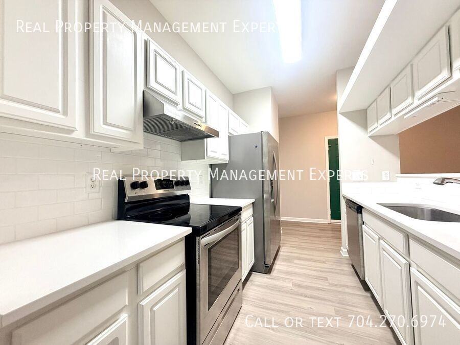 2554 Carya Pond Ln - Photo 3 of 15