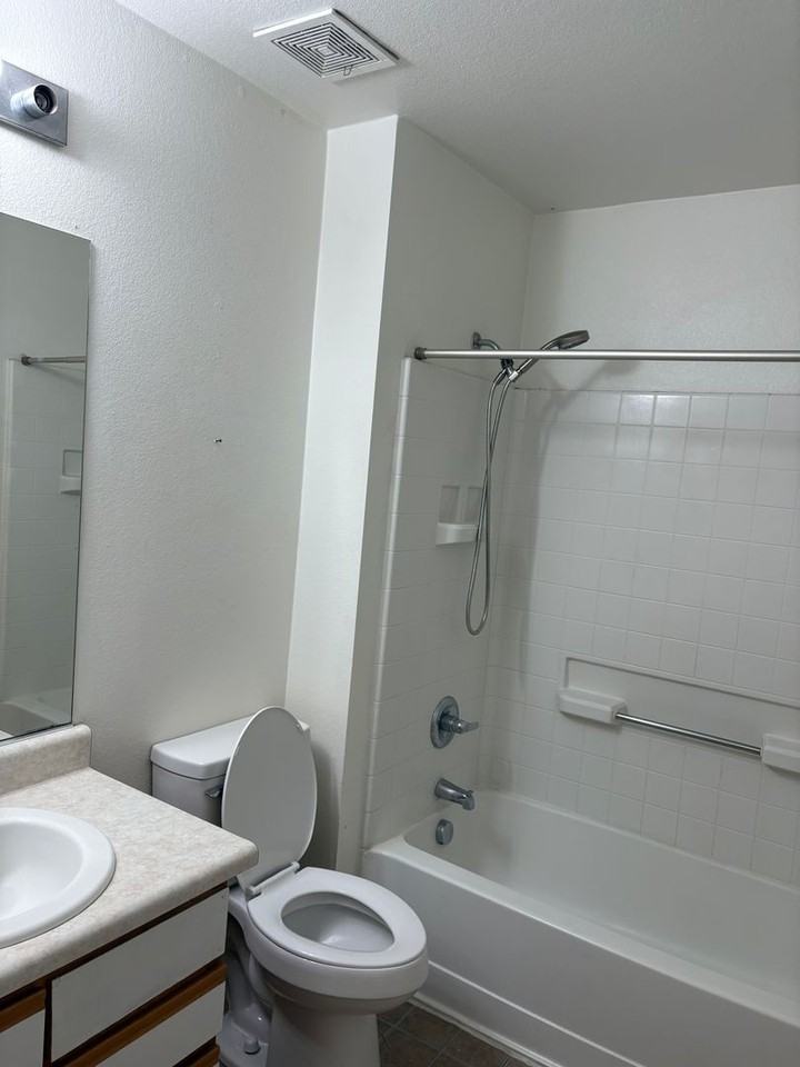 3723 W Exton Ln - Photo 7 of 17